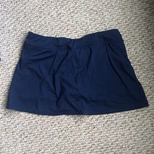 Lands’ End navy blue swim mini with attached panty and tummy control